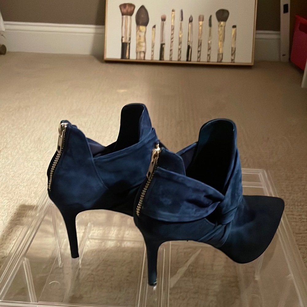 White House black market blue suede booties size 6.5